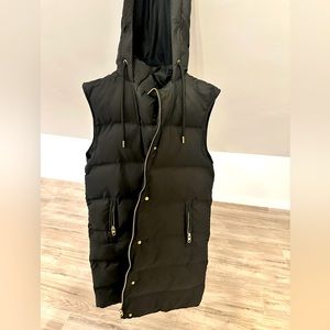 Zara puffer vest medium